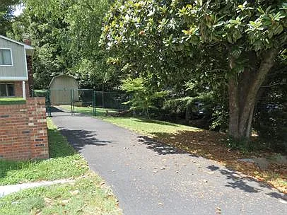 10600 Redbird Ln — Photo 15