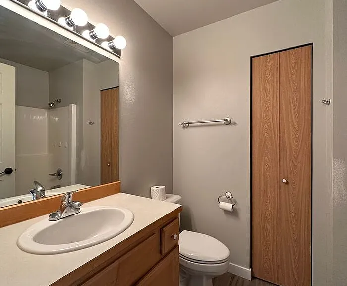 5108 Rainier Dr E — Photo 6