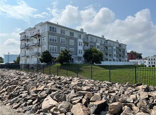 400 Bank St APT 205, New London, CT 06320