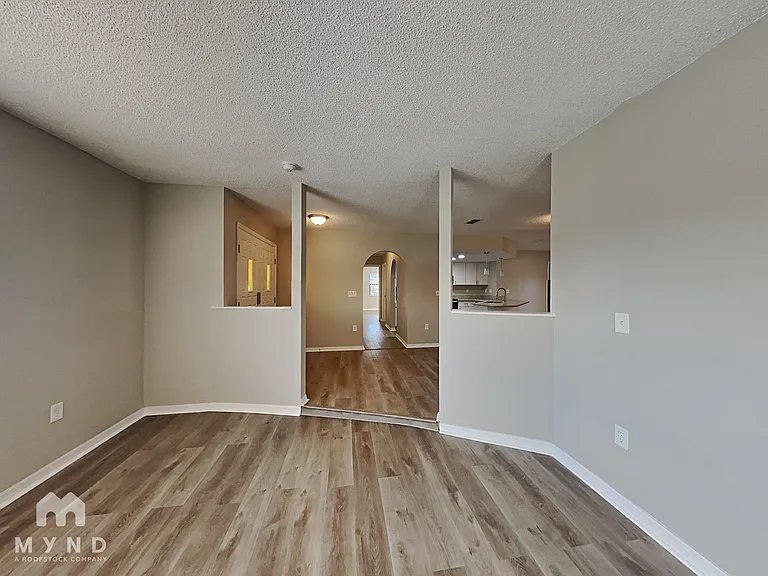 10327 Lansfield St — Photo 12