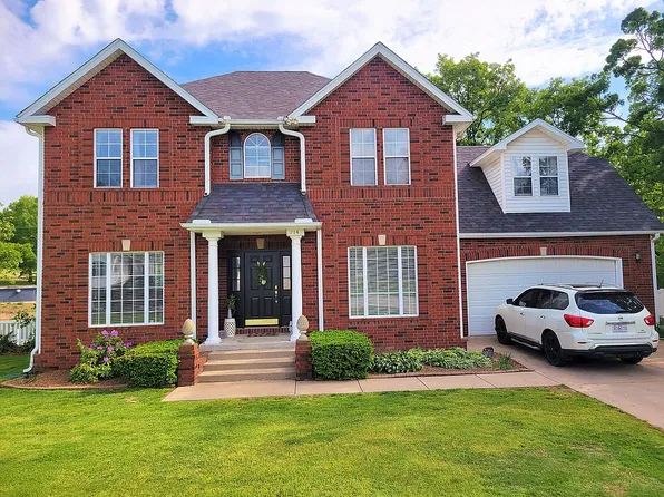 114 Briarbrook Dr, Carl Junction, MO 64834