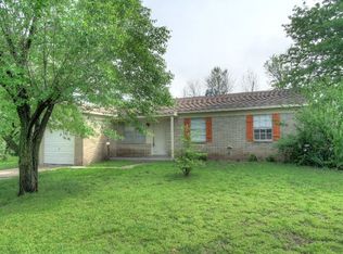 1004 W Atlanta St, Broken Arrow, OK 74012