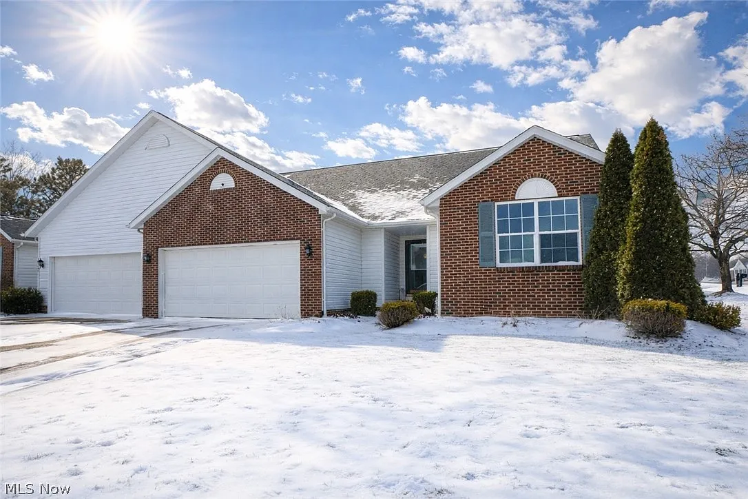 10344 Sudbury Cir NW photo 1