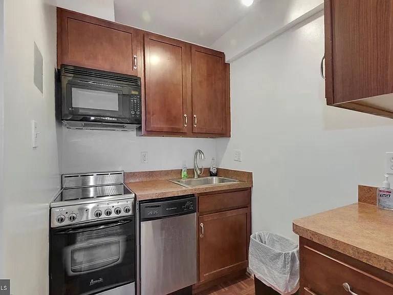 2141 I St NW #313 — Photo 3