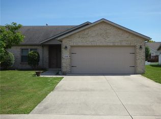 108 Burgundy Dr, Englewood, OH 45322