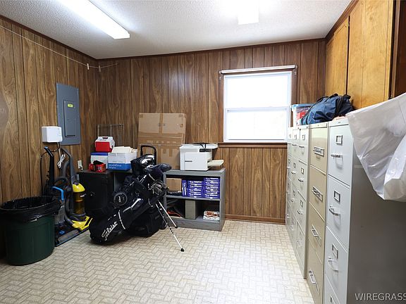 5th image of 2656 Hickman Ave