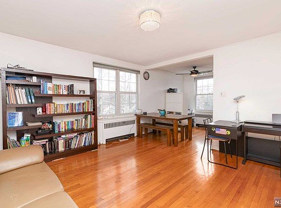 2nd image of 544 Broad Ave APT 6