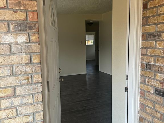 4th image of 311 Spruce St #309
