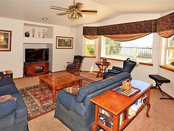 5th image of 13075 Candleberry Ln