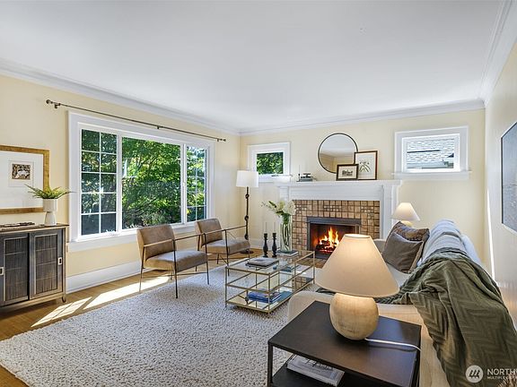 4th image of 2341 31st Avenue S