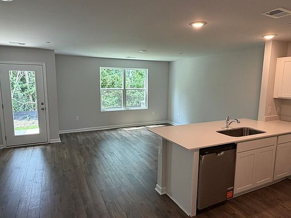 3rd image of 282 Dale Mires Ln