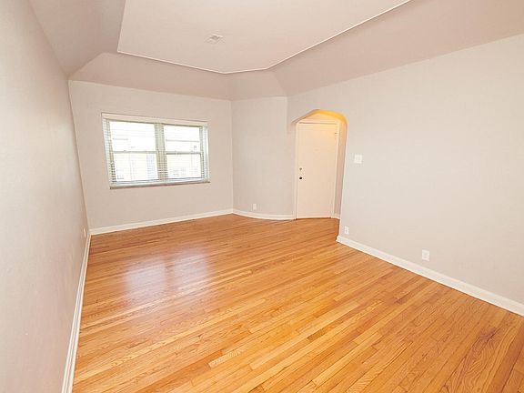 2nd image of 5819 Lindenwood Ave