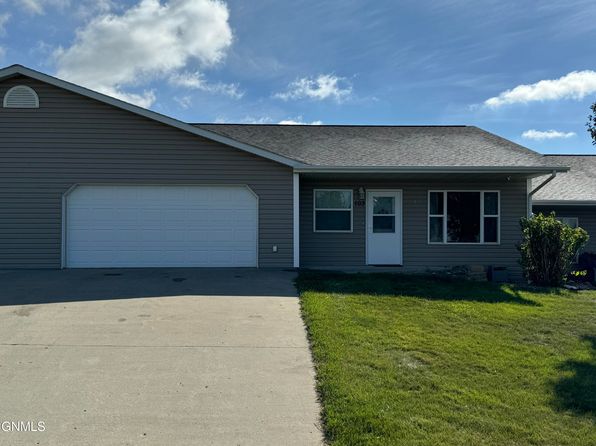 103 Hazel Miner Ave S, Center, ND 58530