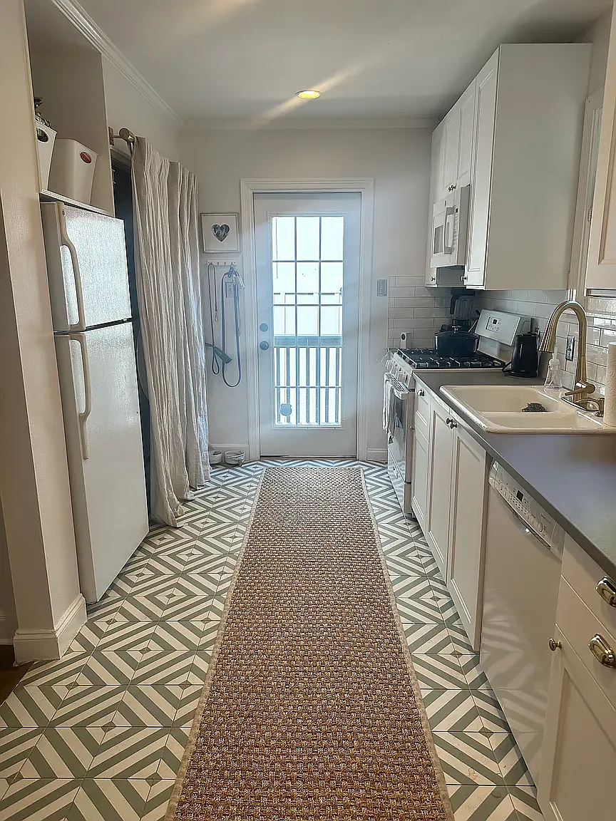 2 bed, 925 sqft, $2,550 — Photo 3