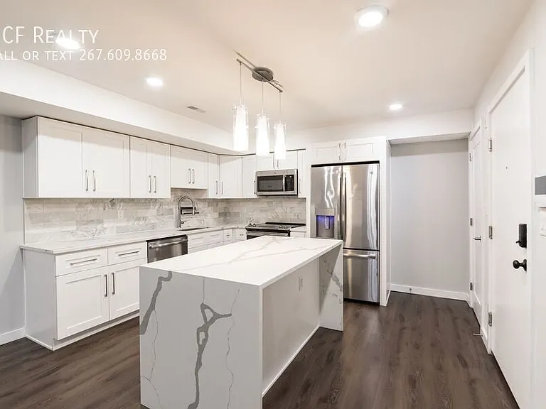 749 N 20th St #1 — Photo 1