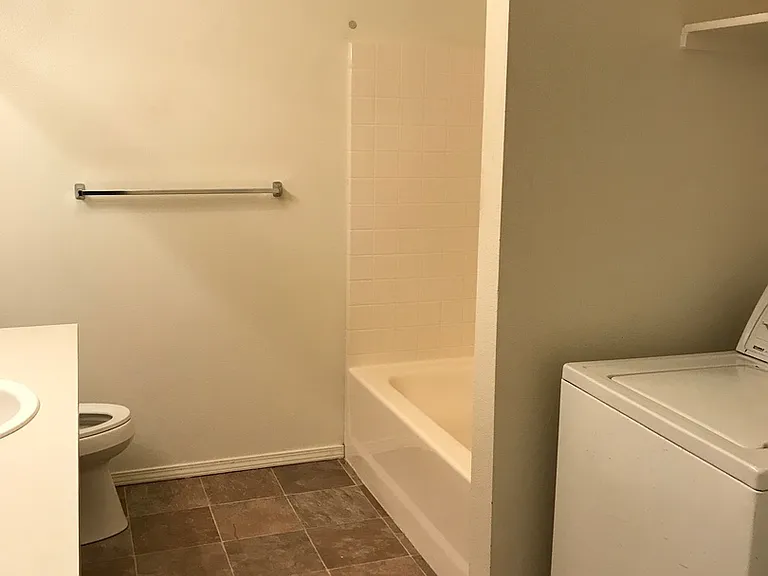 543 W Idaho Ave — Photo 10