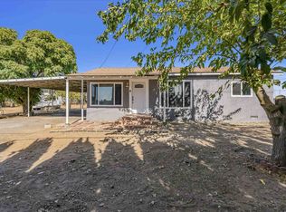 16138 Raymond Rd, Madera, CA 93638