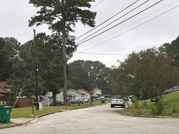 5th image of 2170 Tiffany Ln