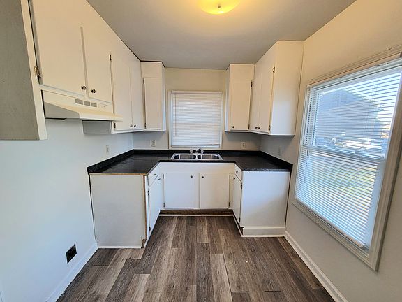 2nd image of 1201 Butler St #5ca8a309f