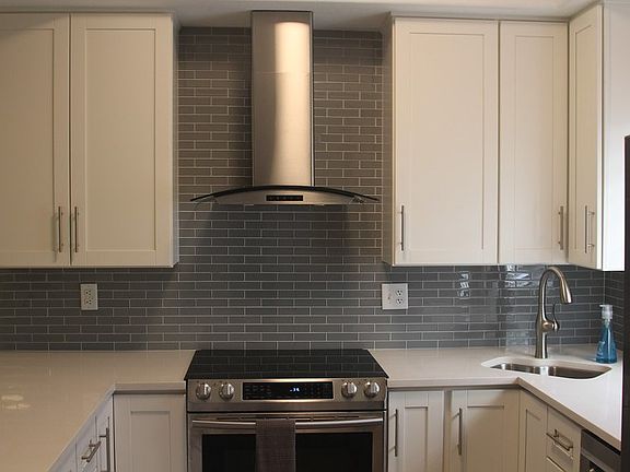 2nd image of 4210 Breezeway Blvd Unit 412