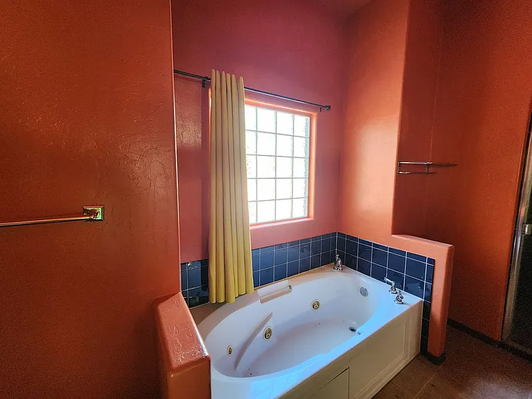 1050 W Rochin Rd — Photo 24