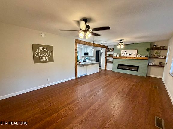 4th image of 3729 Lucinda Dr