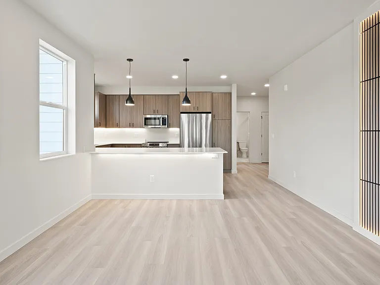 7044 SW Gonzaga St #304 — Photo 9
