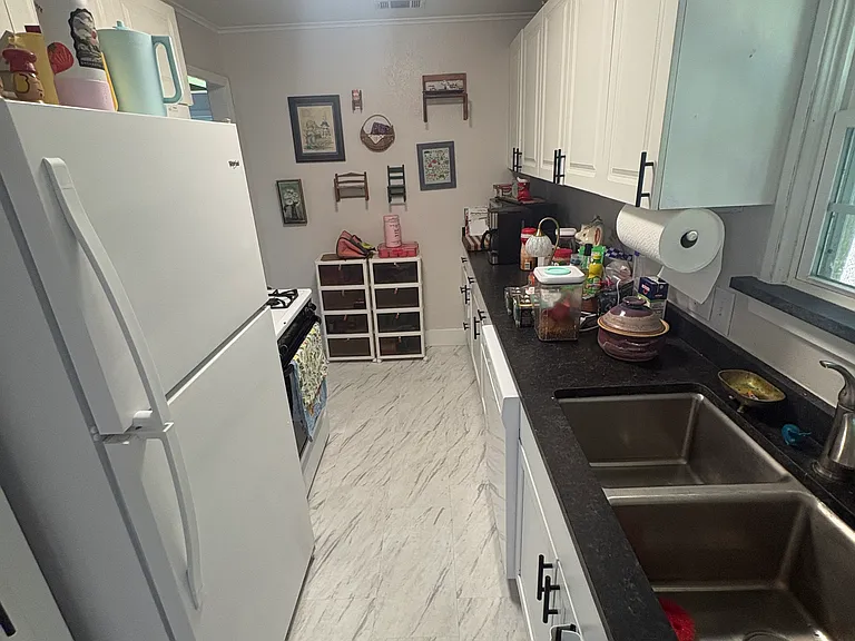 415 Marietta St #B — Photo 11