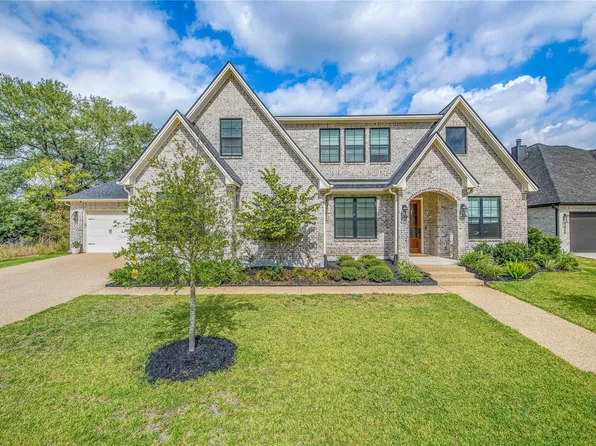 2038 Pebble Bend Dr, College Station, TX 77845
