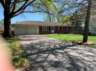 8705 W 93rd Ter, Overland Park, KS 66212
