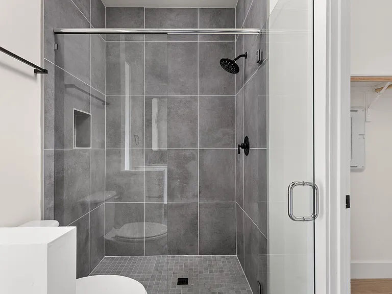 1402 Summit St #B — Photo 19