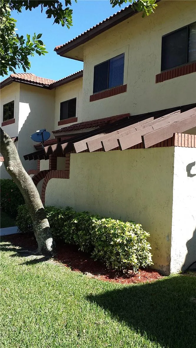 Building Photo - 4728 NW 90th Ave