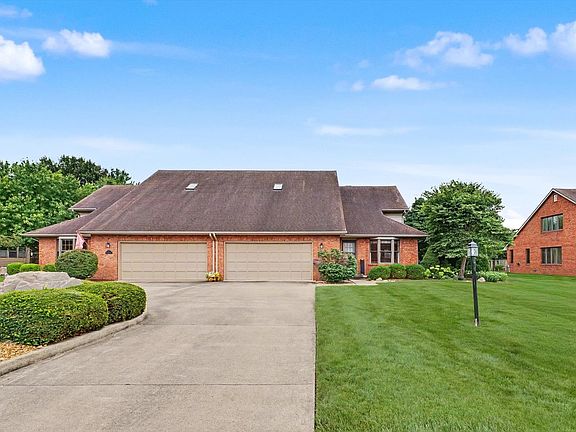 4th image of 1325 Dickens Ct