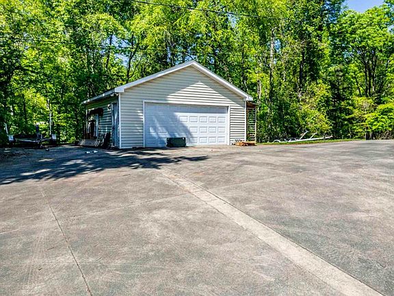 4th image of 304B Cold Branch Rd