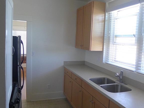 5th image of 4709 34th St #1