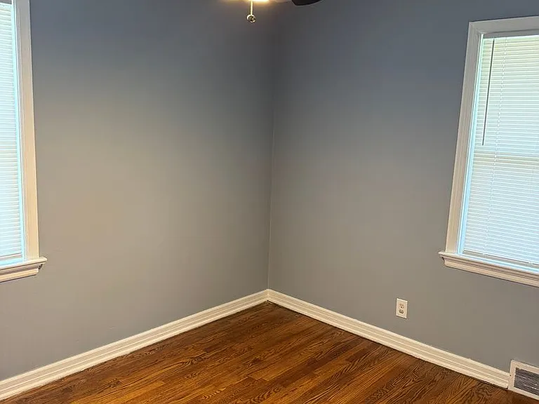 1150 Astoria Dr — Photo 7