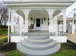 637 Jefferson Ave, Charles Town, WV 25414