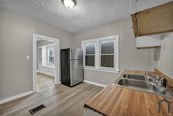 2907 E 117th St #UPPER — Photo 20
