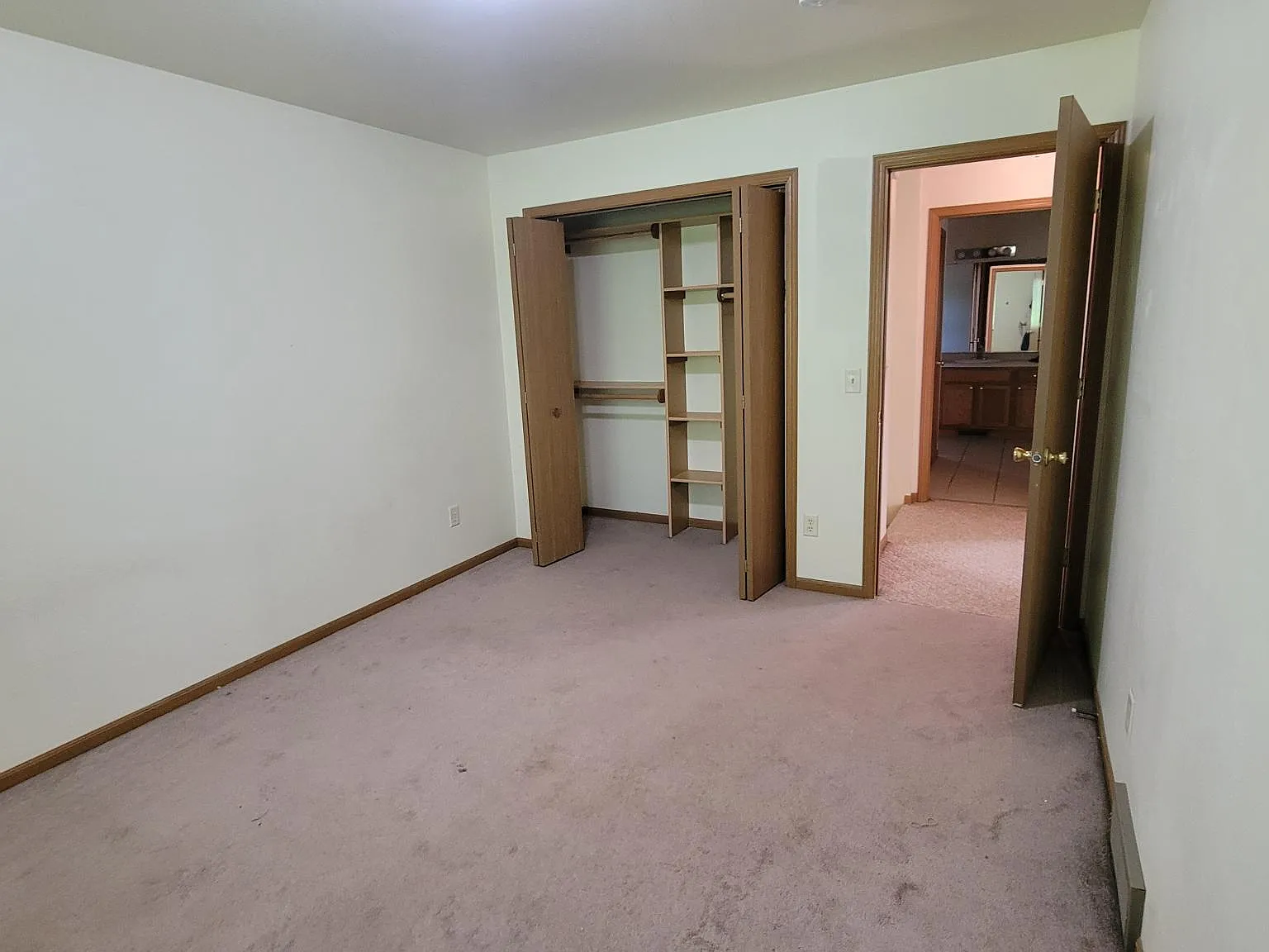 4 bed, 1300 sqft, $1,525 — Photo 4
