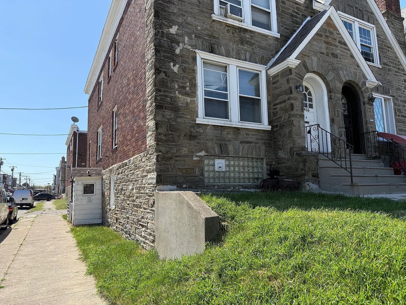 3 bed, 2.5 bath, 2080 sqft, $1,800 — Photo 4