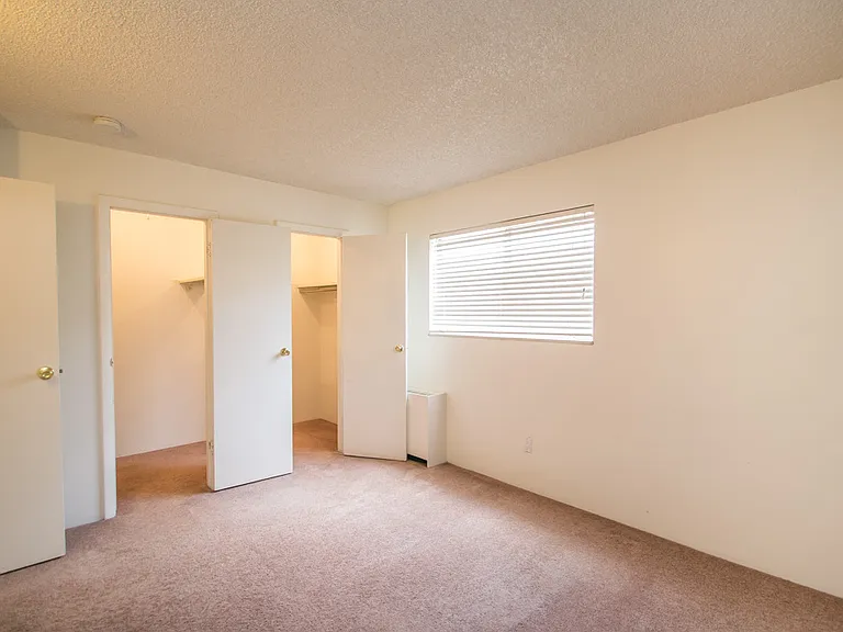 3161 Madison Ave — Photo 25
