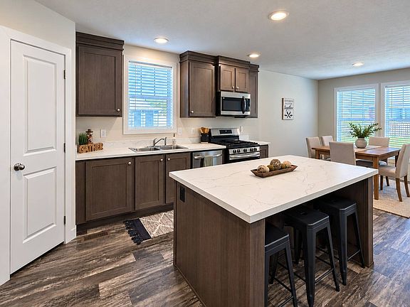 4th image of 156 Taylor St #79