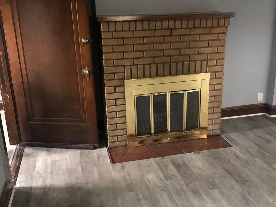 1st image of 331 Dawn Dr #1