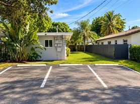 904 NE 12th Ave, Pompano Beach, FL