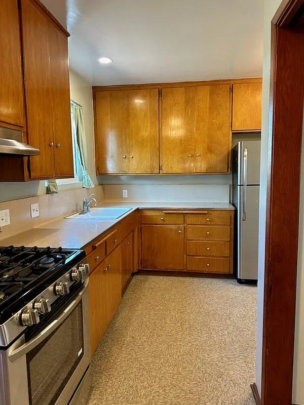 2 bed, 883 sqft, $2,700 — Photo 3