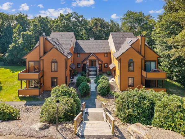 4903 Swiss Mountain Dr, Champion, PA 15622