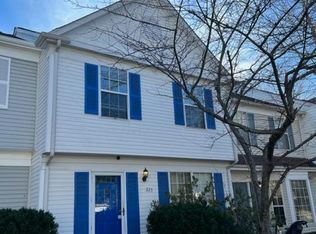 825 Smartts Ln NE, Leesburg, VA 20176