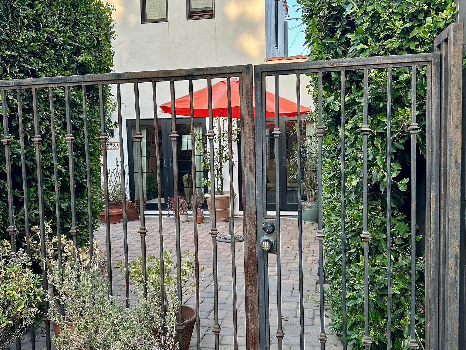 718 1/2 N La Jolla Ave — Photo 2