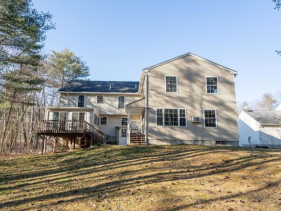 4th image of 17 Buckthorn Street