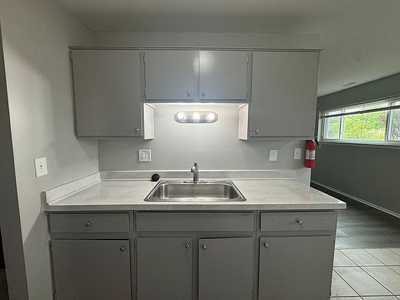 4th image of 4269 Quarry St #7